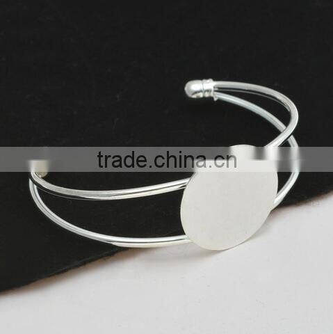 Wholesale 100PC 25MM Pad Adjustable Silver Plated Bangle Cuff Lock Blank Bracelet Bangle with tray