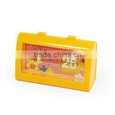 The new design lovely calender clock