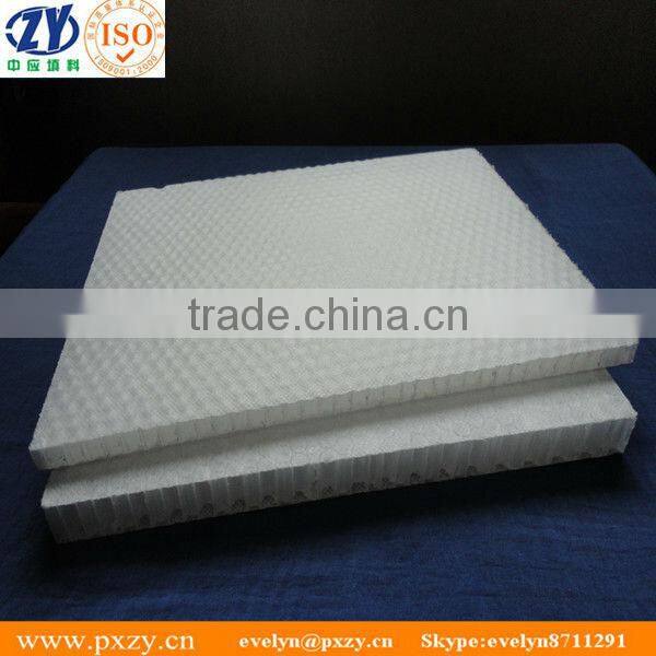 Plastic honeycomb mesh