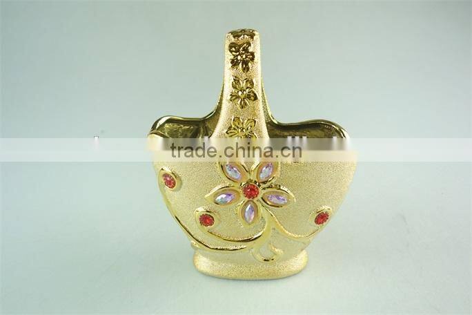 electroplated gold ceramic flower basket with pearl decoration, hanging ceramic flower pot wholesale
