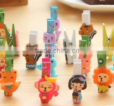 2017 hot sale made in China high quality graphic cute cartoon design colored customizable size wooden clothespin clips