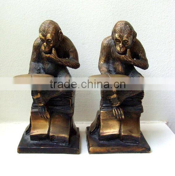 Home deco life size monkey reading book statue bronze sculpture
