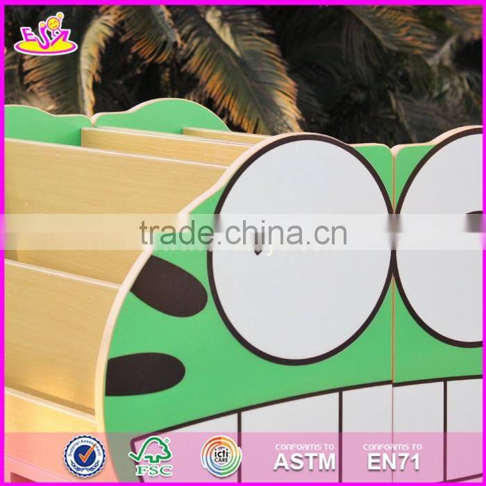 2017 New design double sided frog wooden kids toy storage W08C213