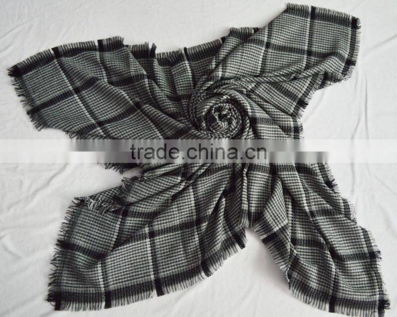 New arrival square wholesale factory europe lady plaid checked pashmina shawl 100%acrylic