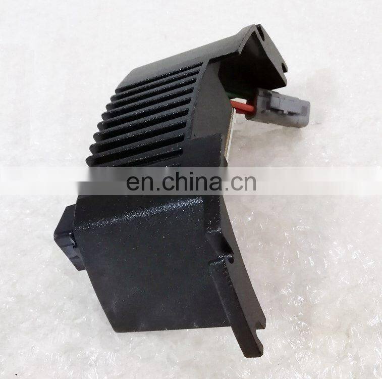 Hot Sale Engine Part 8RL3145 24V Alternator Regulator