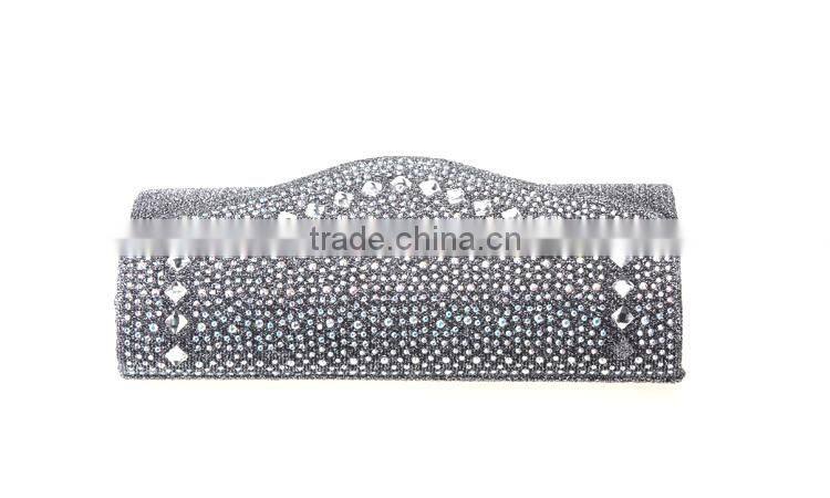 Lady dinner bag with diamond hand bag