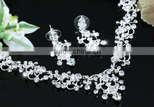 Bridal Vintage Style Crystal Necklace Earrings Set CS1184