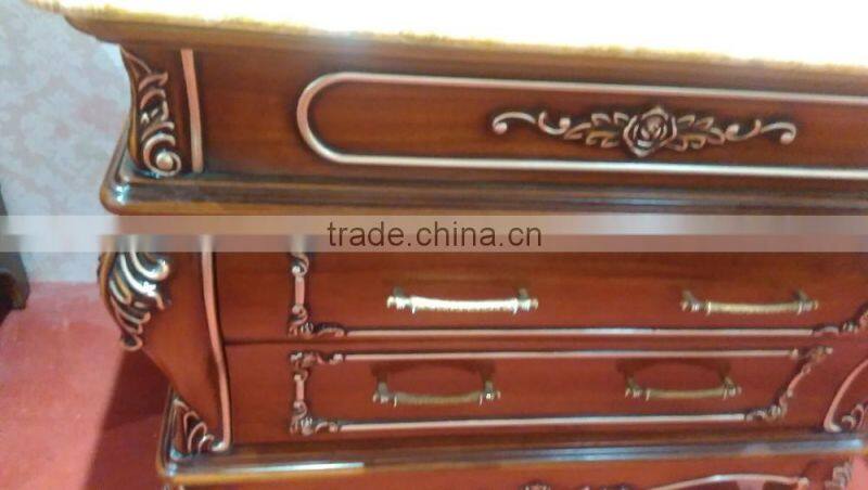 Solid Wood Carcase Material and Mirrored Cabinets Type classic bathroom vanity