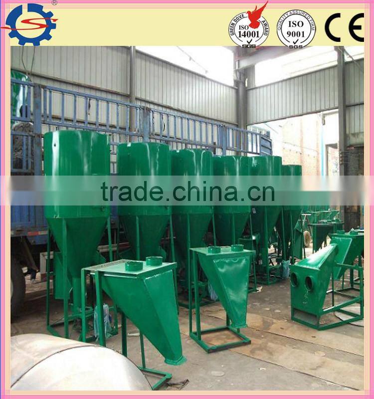 animal feed crusher and mixer for animal feed