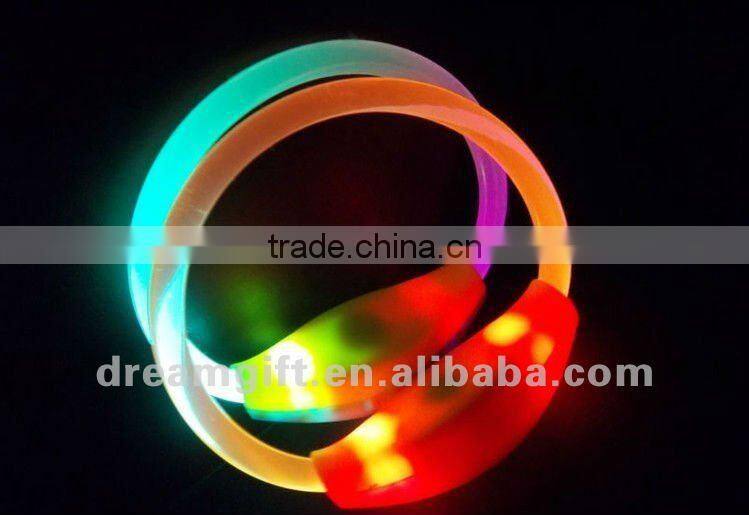 2012 LED light band glow in the darkwristband 5 colors 100 pairs MOQ.