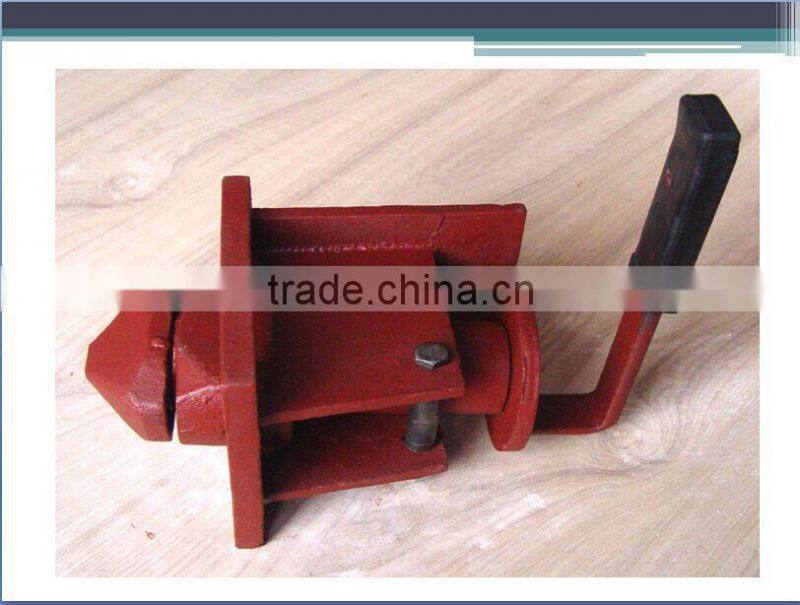 shipping container twist lock