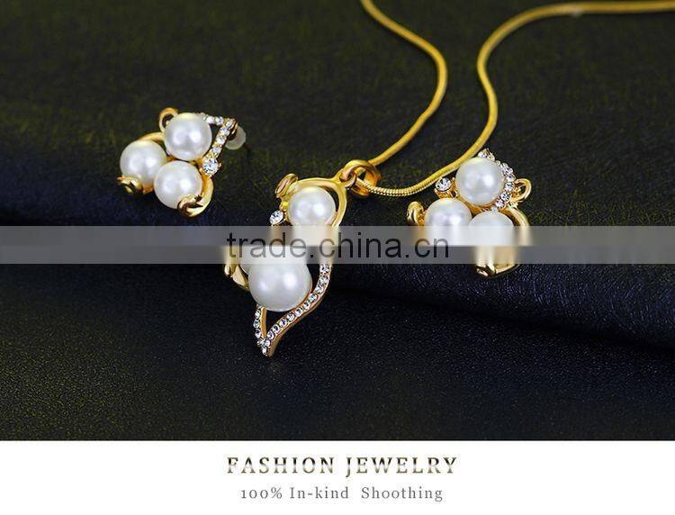 Gold Plated Elegant Fashion Inlaid Crystal Jewelry Sets Imitation Pearl Earrings Necklaces Ring Set For Women Wedding