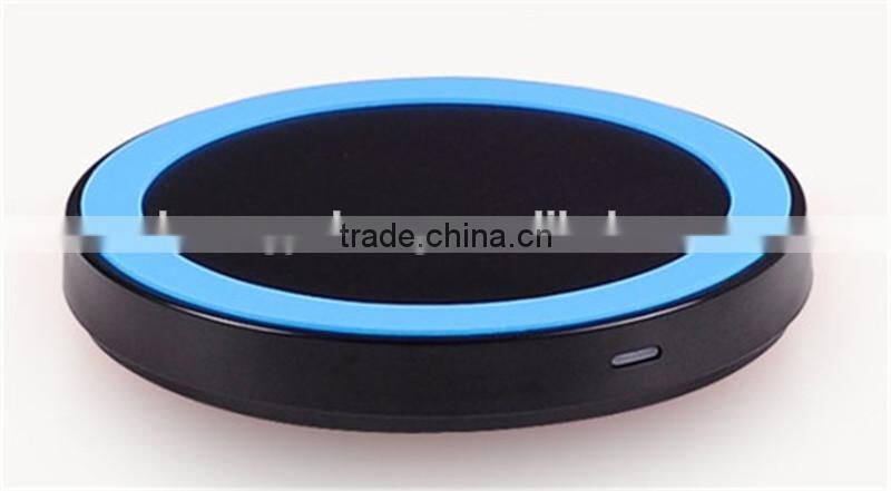 2015 Hot selling New universal Qi Wireless Charging Pad