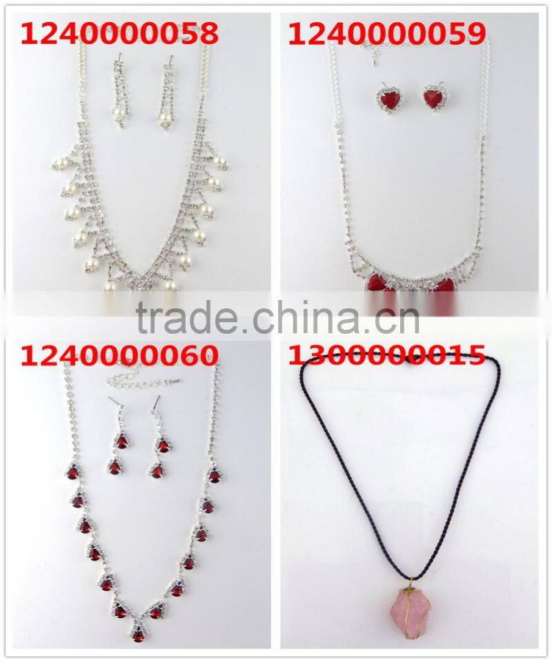 Stylish black resin stone butterfly necklace set