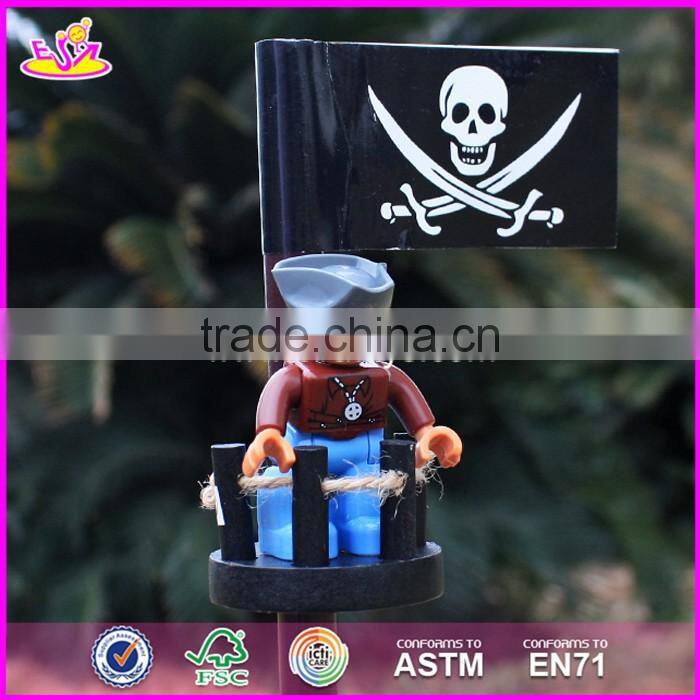 2017 new design boys pretend play wooden pirate doll house with pirate boat W06A162