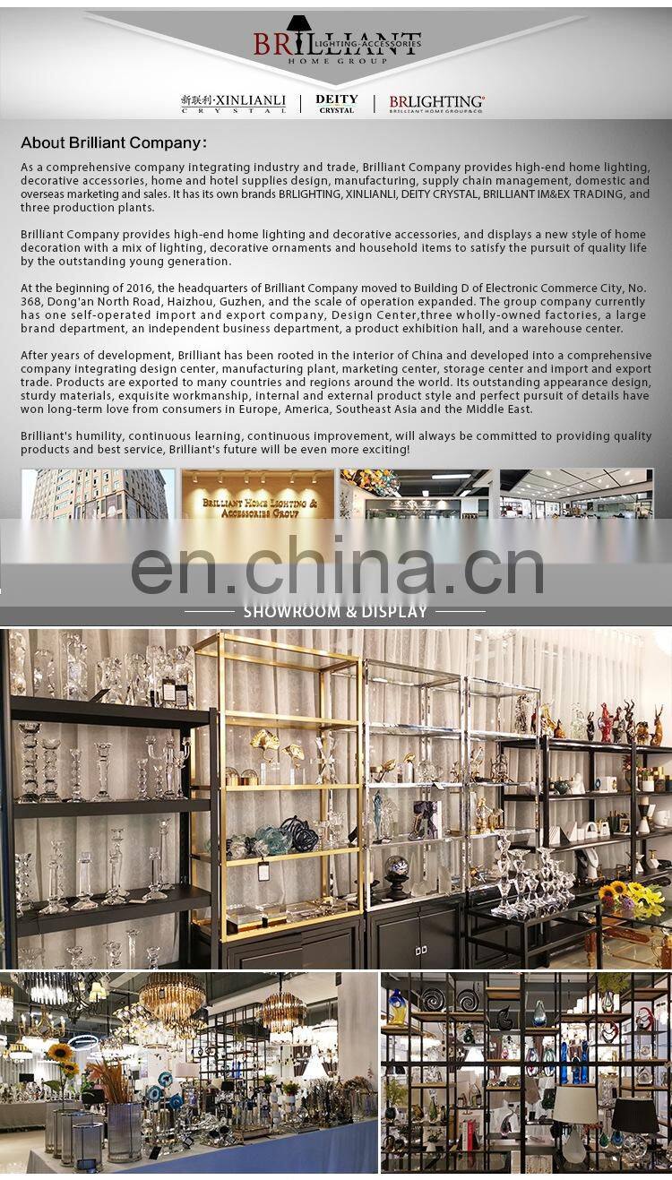 Crystal obelisk on metal base for home decoration and wedding decoration