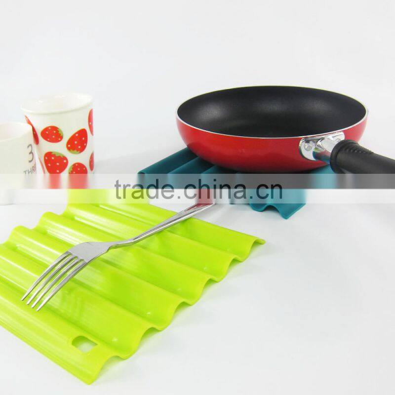Wholesale heat insulation silicone coaster,silicone heat pad,durable silicone pot holder