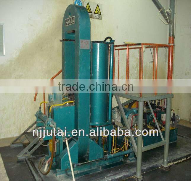 High impact strength low coefficient of friction Ceramic cylinder liner