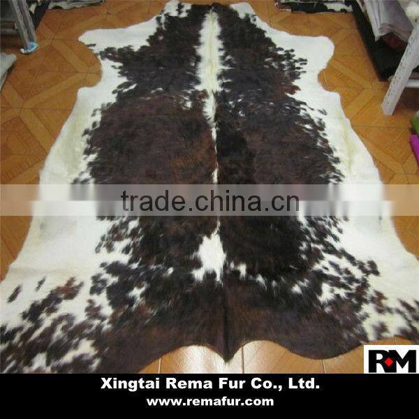 2014 Hot selling high quality cow skin rug in natural color