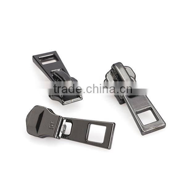 2015 hot sale No.5 auto lock gun color cheap price zipper slider