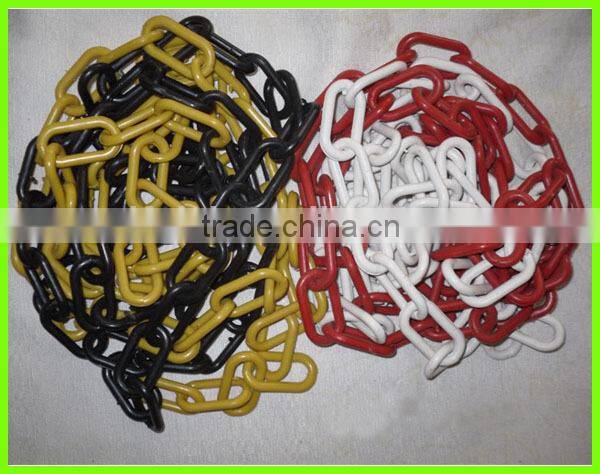 roadway reflective safety warning chain