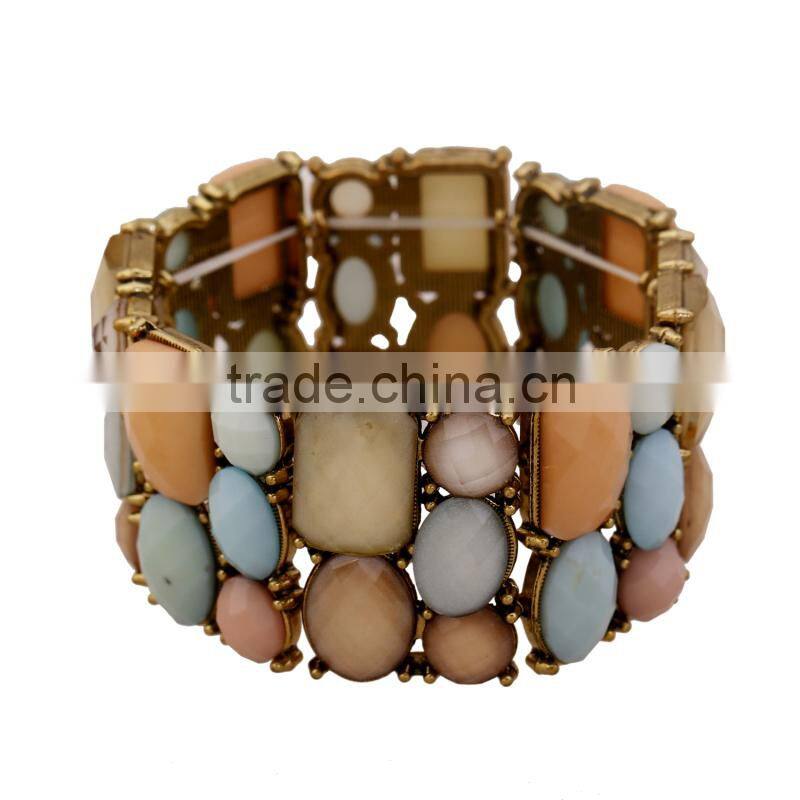 Free sample new design simple plastic bangle with alloy ornament