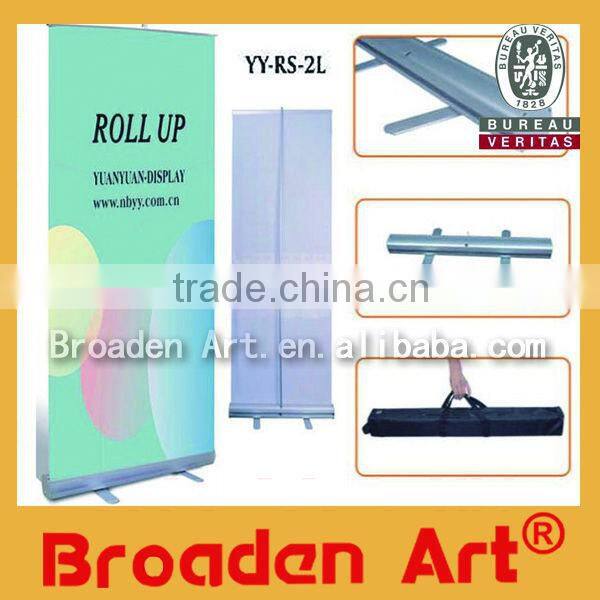 Retractable exhibition roll up banner stands