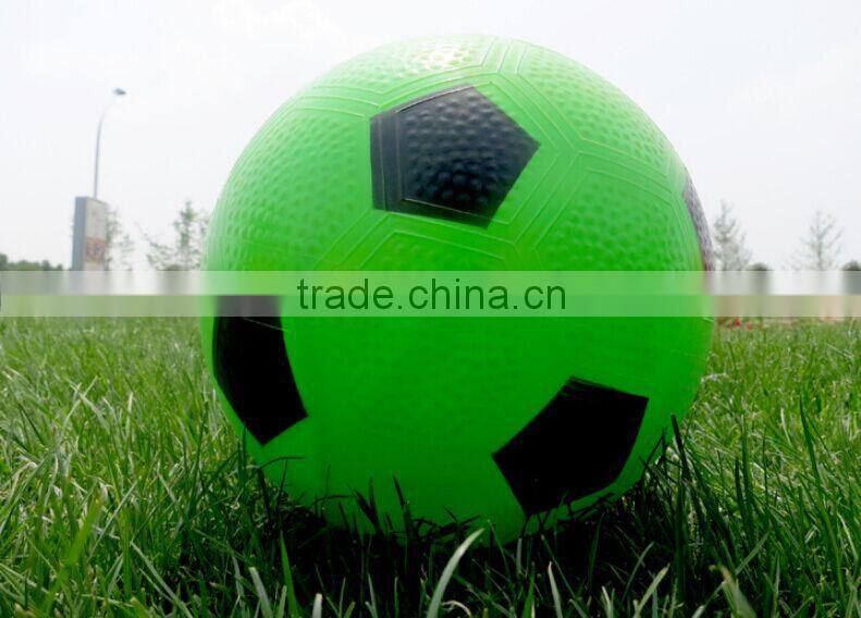 Bulk Green & Black Plastic Type PVC Soccer Balls For Promotion