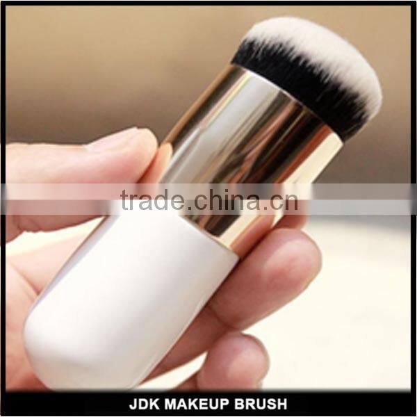 Retractable Powder Blush Foundation Brush Face Highlight Contour Makeup Tool