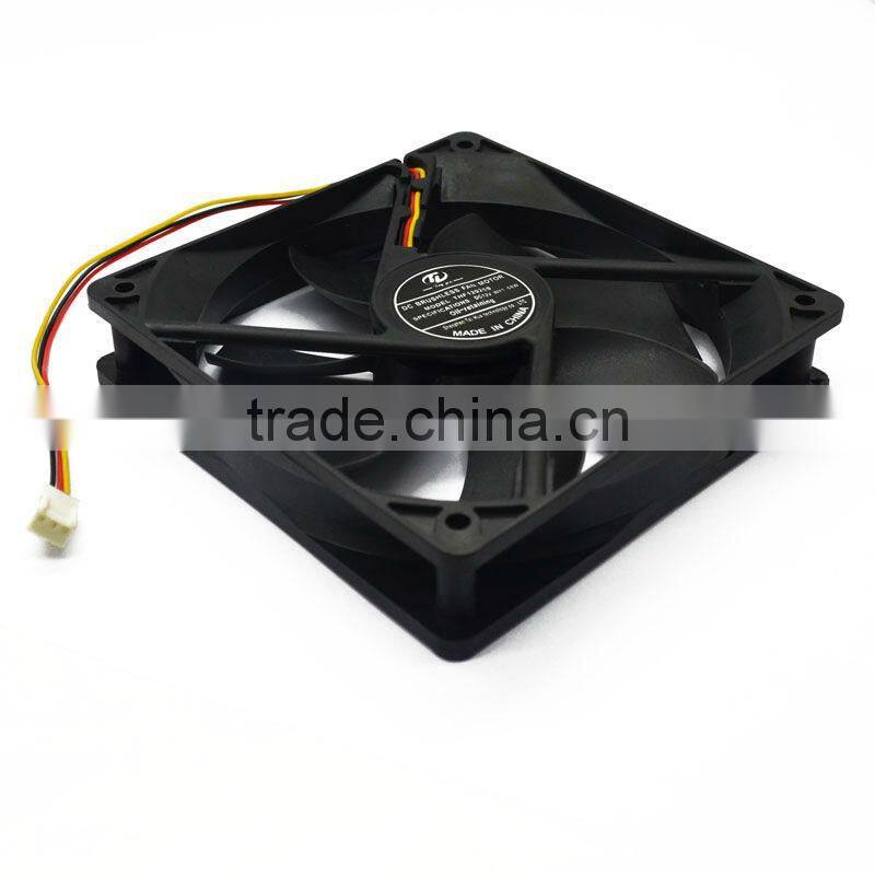 A cooling fan black 120 * 120 * 25mm,cooling fan for computer case CPU Fan is made of plastic cooler fan cooling pad cool fan