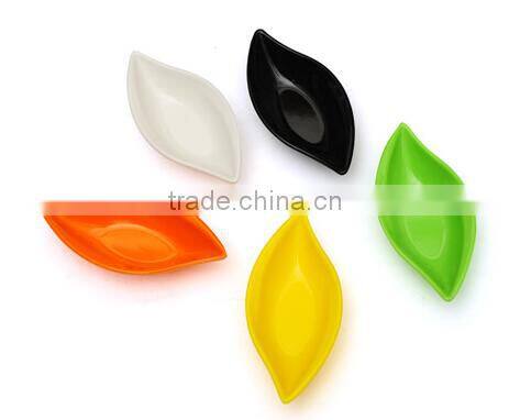 Wholesale Stock Colorful Melamine Resin Leaf Shaped Sauce Dish