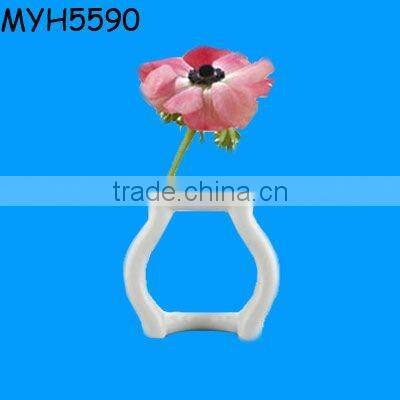 Creative design white ceramic flower vase