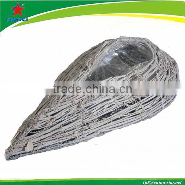 square snowy wicker wreath with flower pot