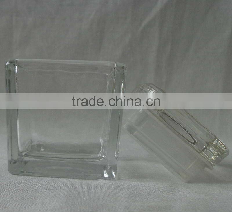 Cubic glass candle holder with lid