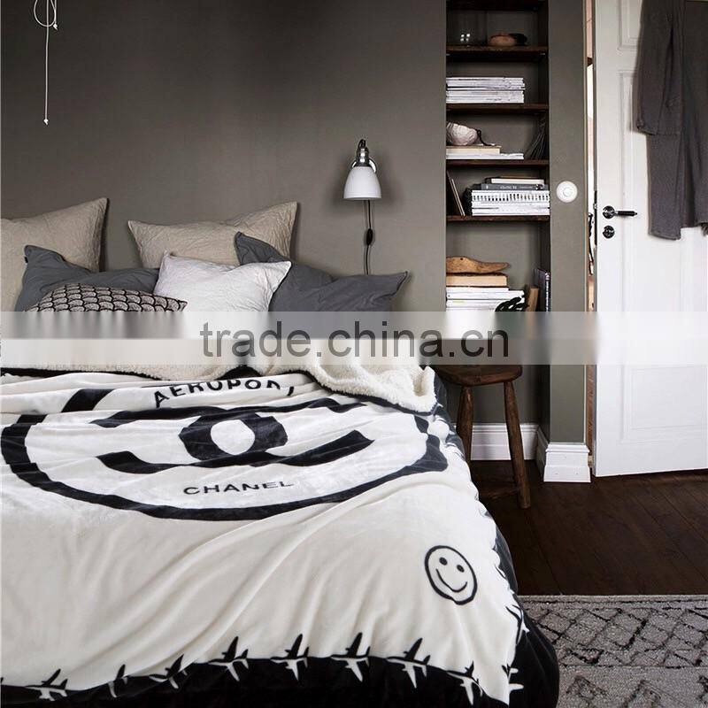 HOT Brand black throw flannel fleece blanket 150x200cm with luxury brand logo shawl nap travel blankets couverture polaire manta