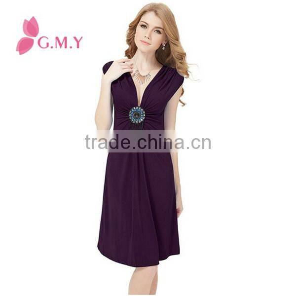 Ornamental V-neck Exquisite Flirty Elegant Kness Length Cocktail Dress