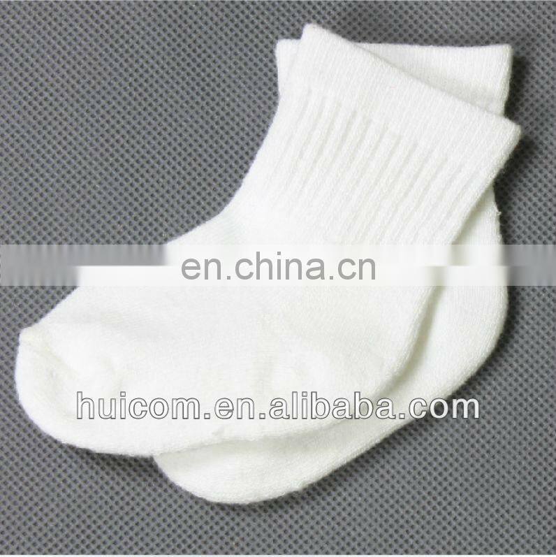fashion winter polyester jacquard floor girls socks