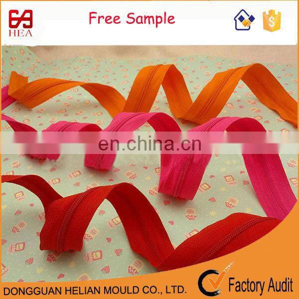 2017 hot sale 5# nylon open end zip with custom zipper pulls