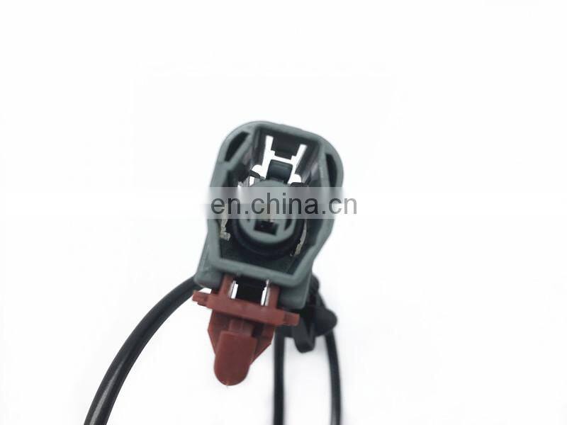 Detonation Sensor Knock Sensor OEM # ZJ01-18-921 ZL02-18-921 E1T50371 E001T50471