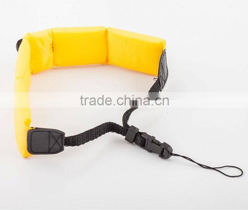 Floating wrist strap for waterproof camera