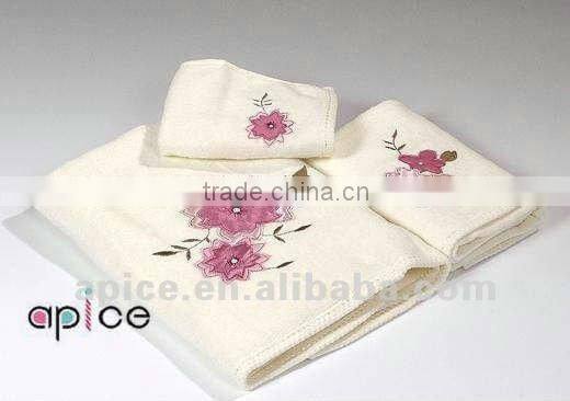 three pieces cotton hotel towel