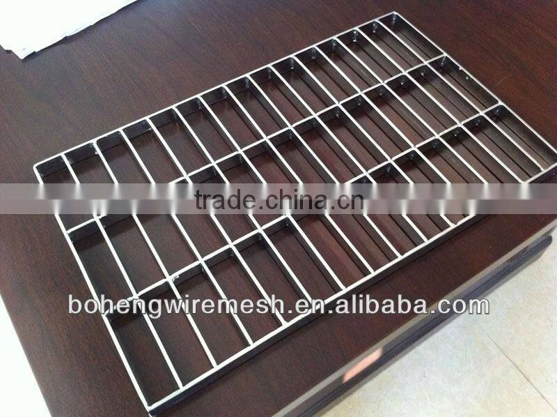 Drainage steel grating cover drainage ditch