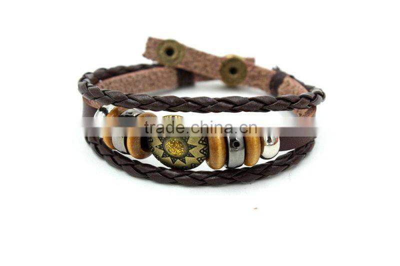 Fashionable Retro Style hot selling Leather bracelet