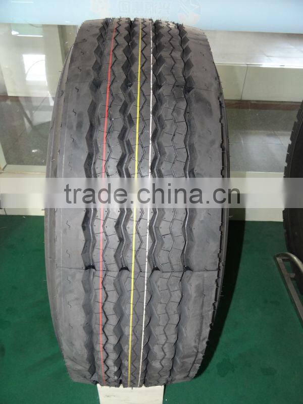 Rib and lug truck tire 7.50-20