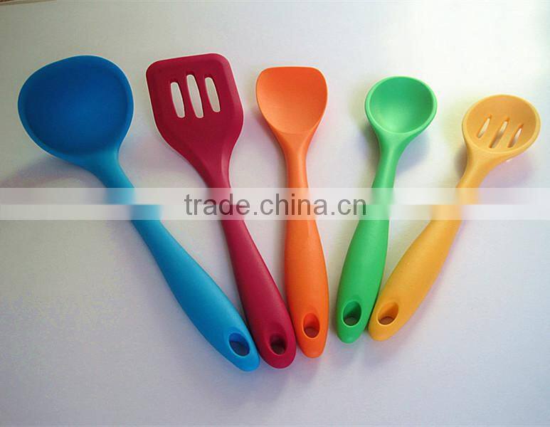 Shenzhen FDA non stick seamless heat resistant food grade colorful silicon kitchen utensils cooking set