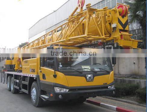 Truck Crane QY25K5-I with spacious cabin