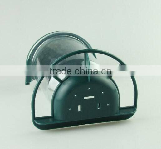 Plastic bird feeder ,sucker bird feeder