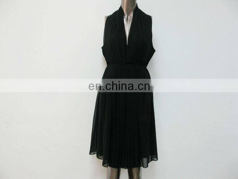 Pleated ladies sleeveless black chiffon open breast dress