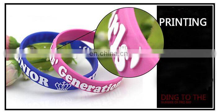 Custom fitness sports silicone bracelet with text and logo