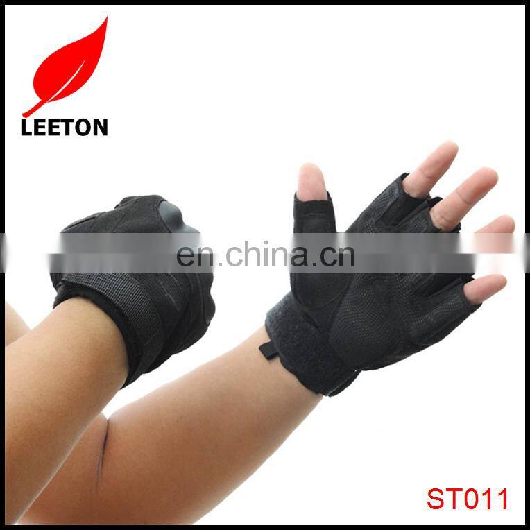 Factory supply fashion CS bike racing sport half finger glove